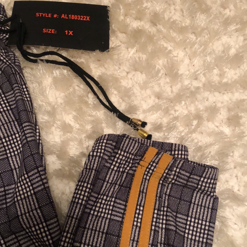 Plaid Drawstring Pants - Picture 3 of 5